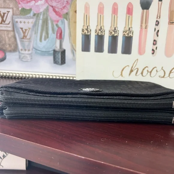 Tommy Hilfiger ❤️🔥 Black Wallet - Picture 5 of 5